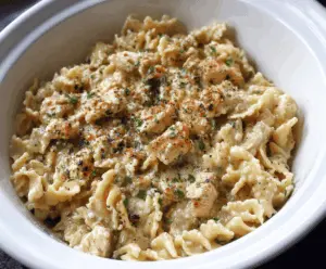 Crockpot Garlic Parmesan Chicken Pasta